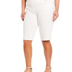 Westbound Park Ave Fit Pull On Bermudas